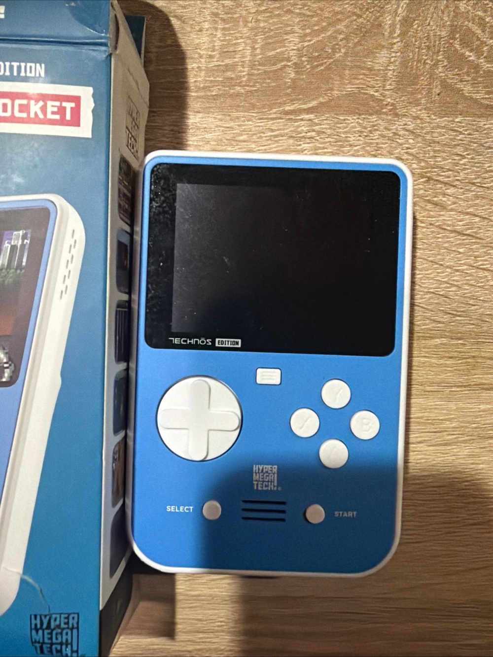 Console Super Pocket TECHNOS Ed. Wth 15 Games In (Compatible Evercade Card) - Picture 3 of 6